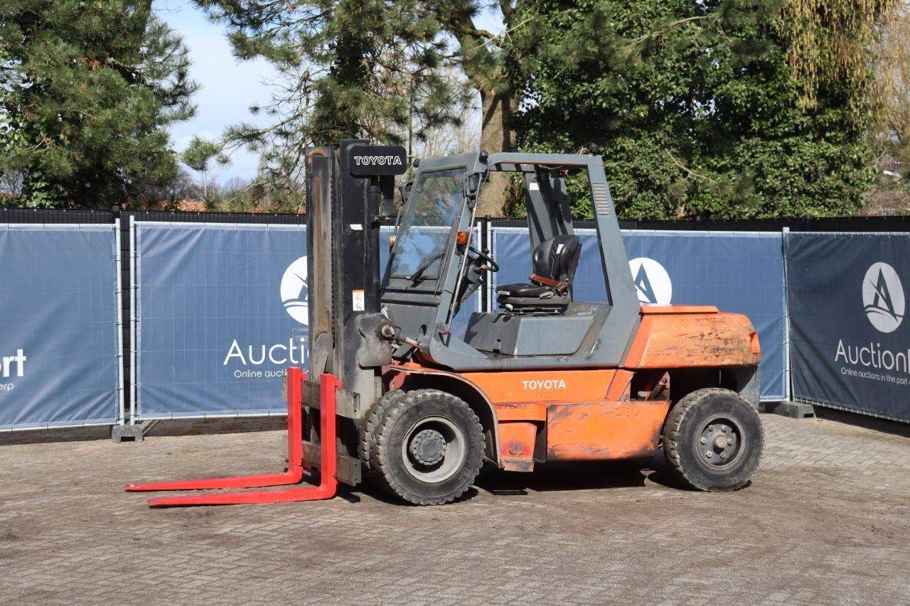 Forklift Toyota Diesel 5500kg 3.0m 2005