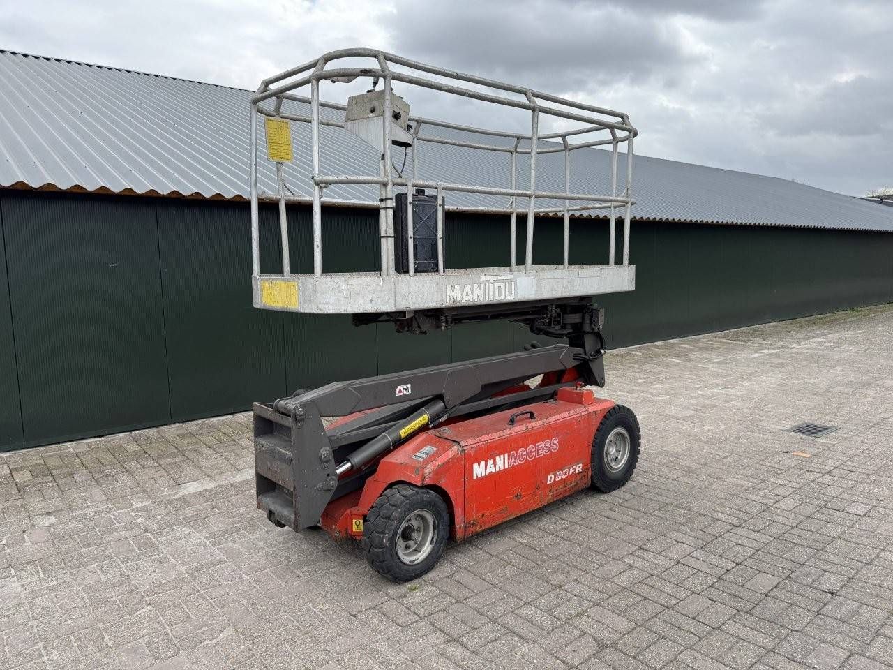 Manitou D 80 ER Electric Scissor Lift 8m 1999