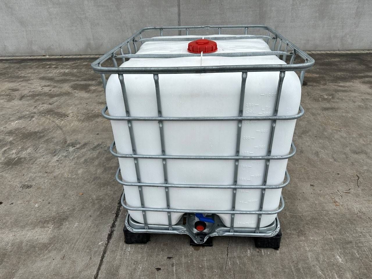 IBC Tank with Soap/Shampoo 1000lt