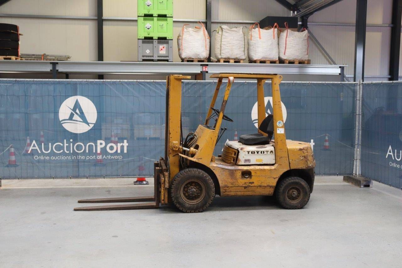 Forklift Toyota 2FD25 Diesel 2500kg 3m 