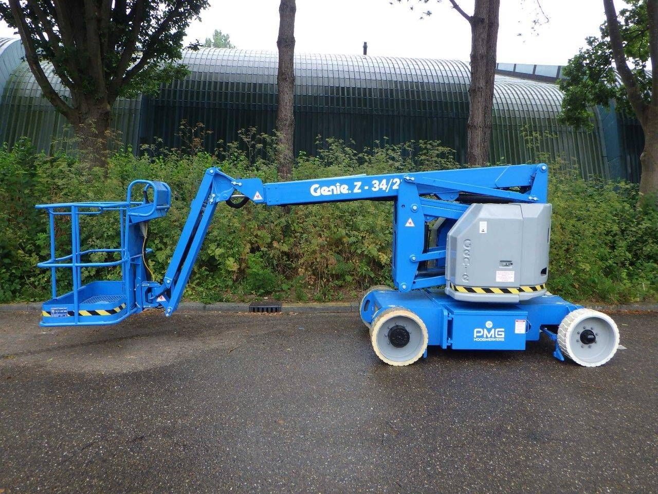 Articulated boom lift Genie Z-34/22N Electric 12.52m 2007