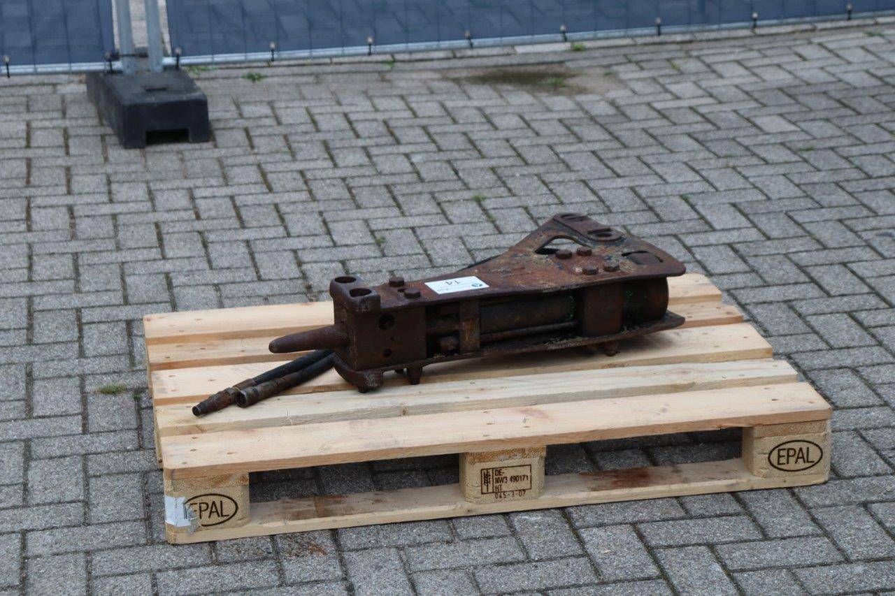 Demolition hammer