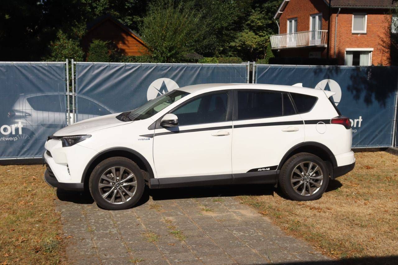 Toyota RAV4 Hybrid 2016