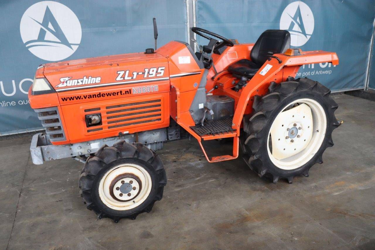 Mini tractor Kubota ZL1-195D Diesel 19hp with lifting kit 