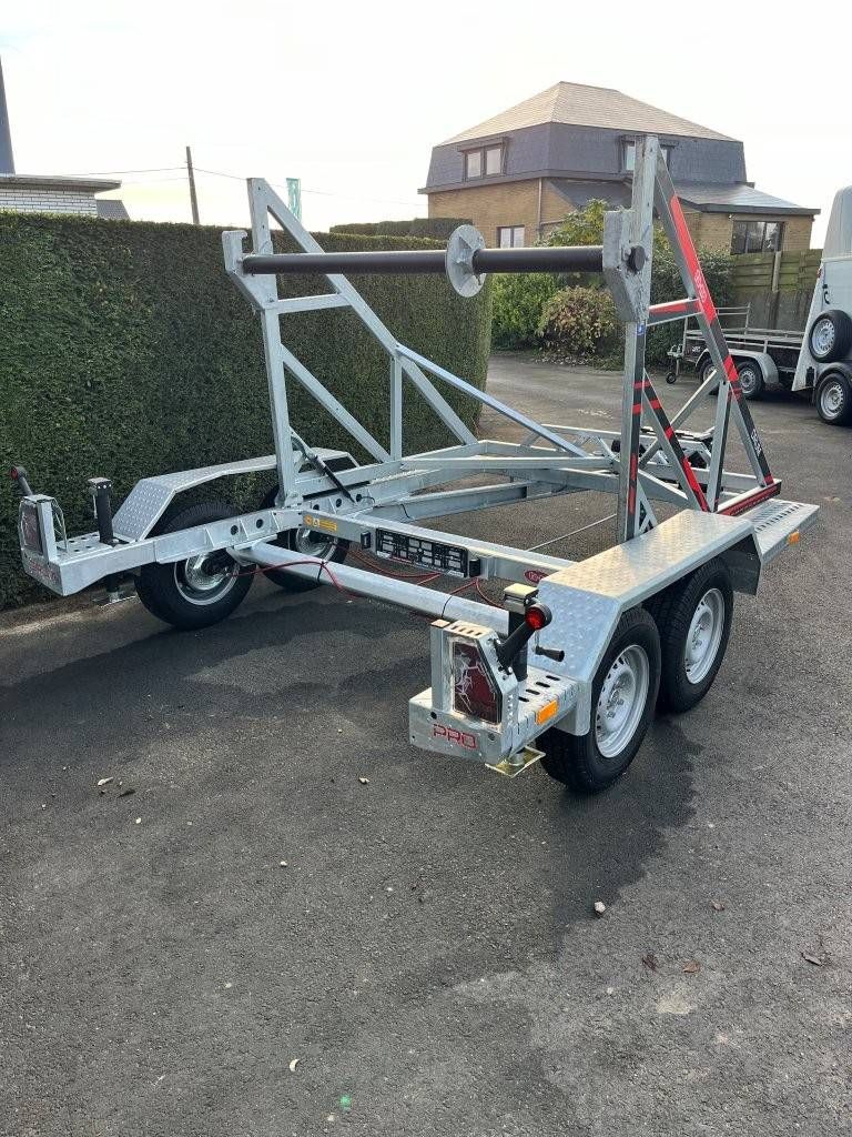 Cable reel trailer Ta-No designed for transporting drums