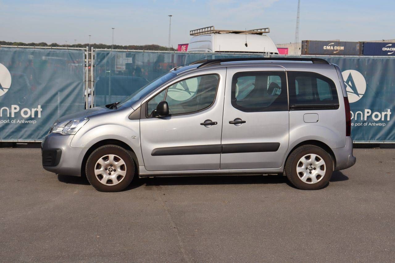 Passenger car Peugeot Partner Petrol 110hp 2018 (Margin)