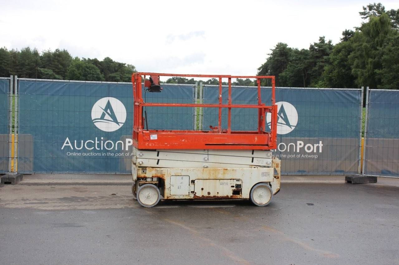 Scissor Lift Genie GS-2032 Electric 2012