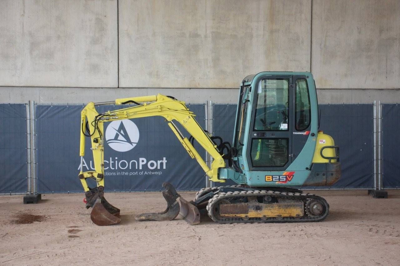 Crawler excavator Yanmar B25V Diesel 1999