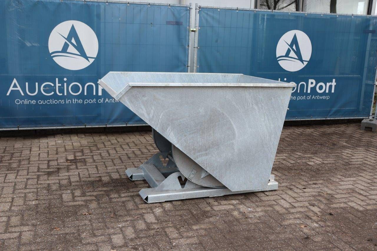 Tilting container