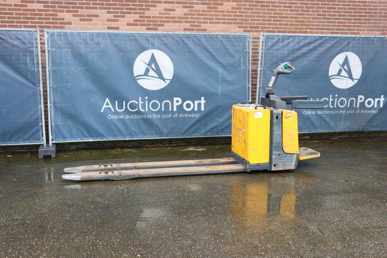 Pallet truck Jungheinrich Electric