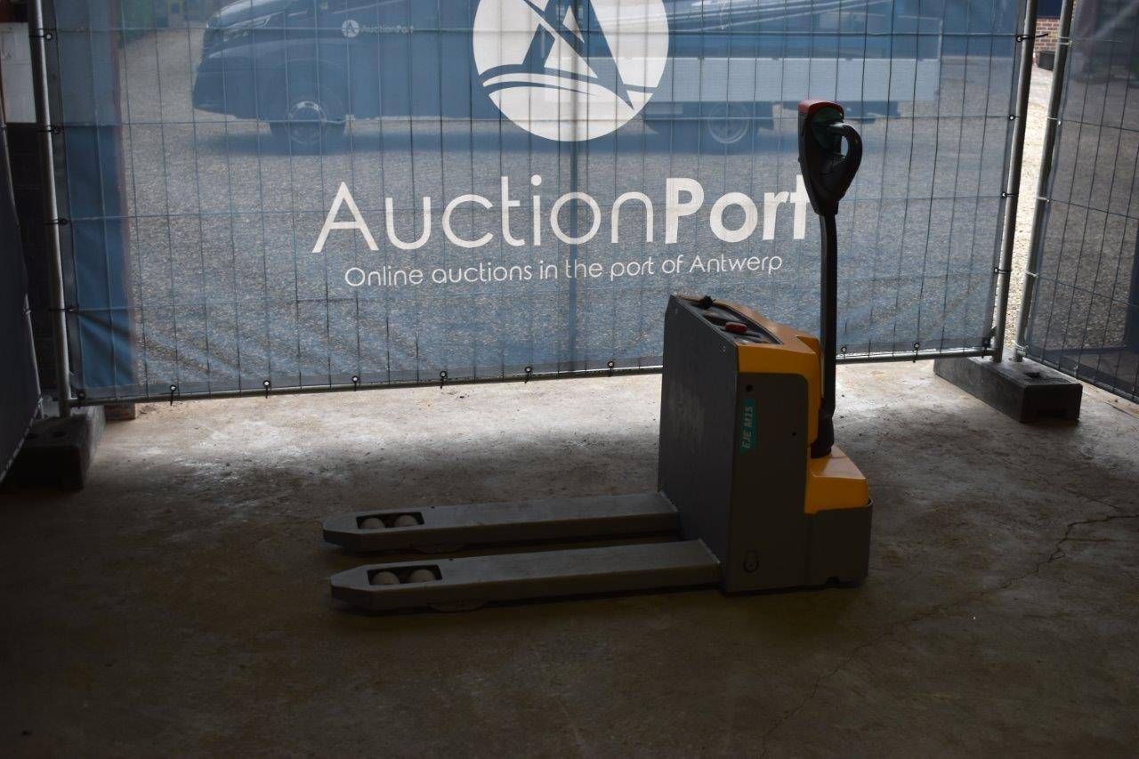 Pallet truck Jungheinrich EJE M15 Electric 1500kg