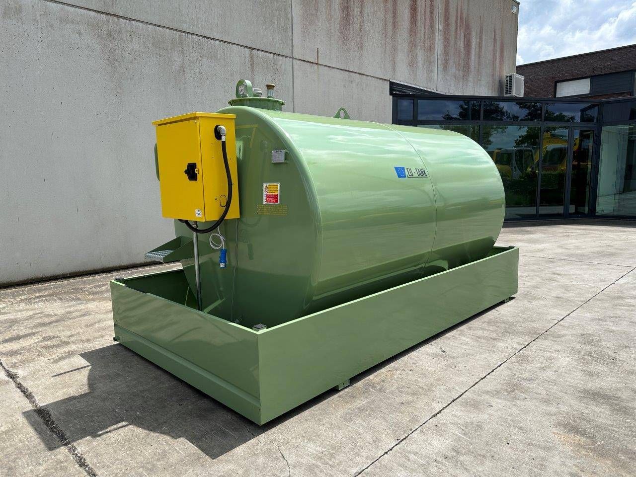 Fuel tank Emiliana Serbatoi TF9-50 9000L with pump New