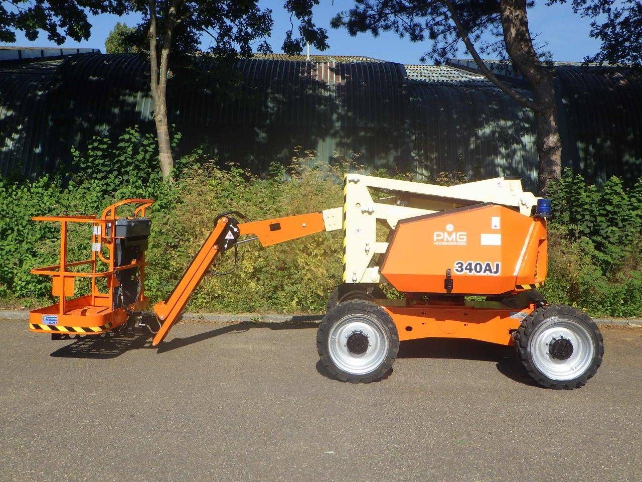 JLG 340AJ Diesel 12.33m Articulated Boom Lift 2014