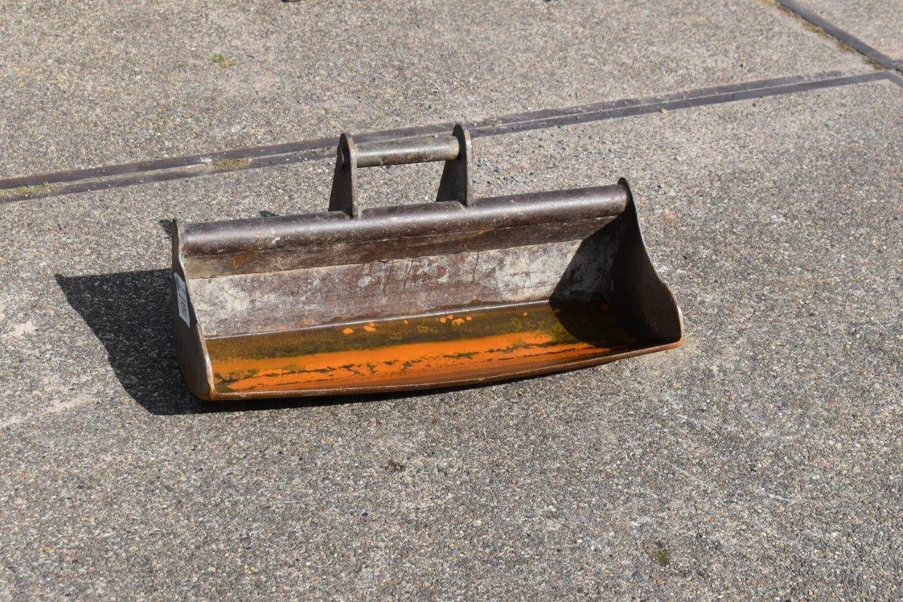 Digger bucket