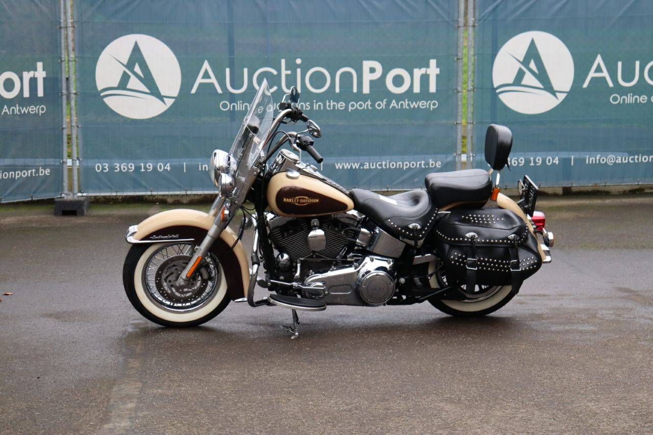 Motorrad Harley Davidson Heritage Softail Classic Benzin 2014