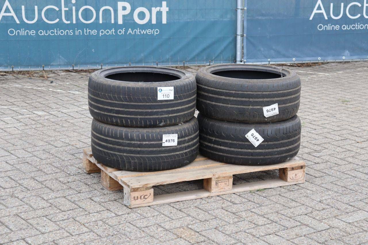 Set di pneumatici