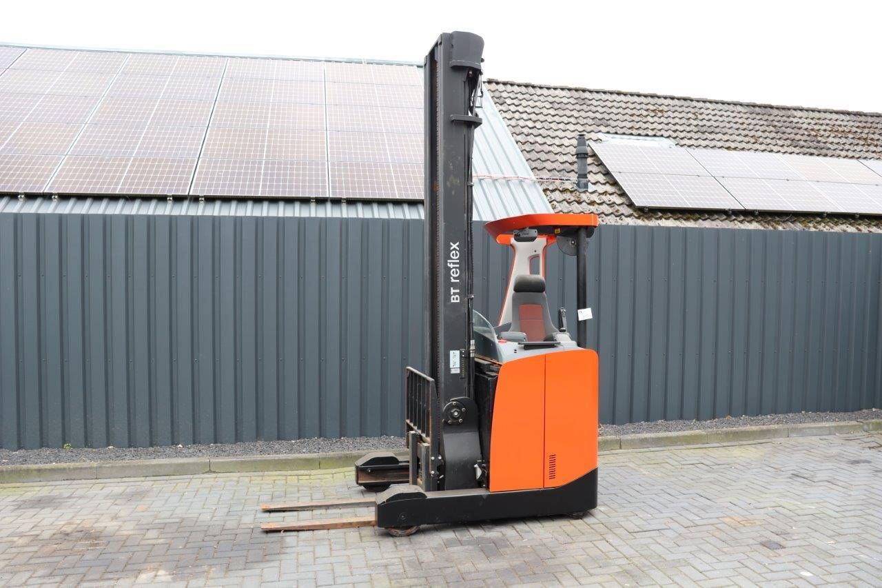Reach truck BT RRE140E Electric 1400kg