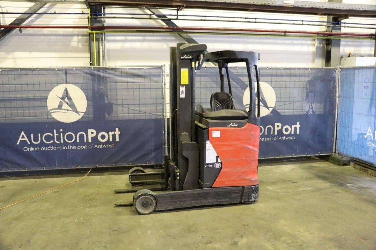 Chariot à mât rétractable Linde R16B-01 Électrique 1600kg