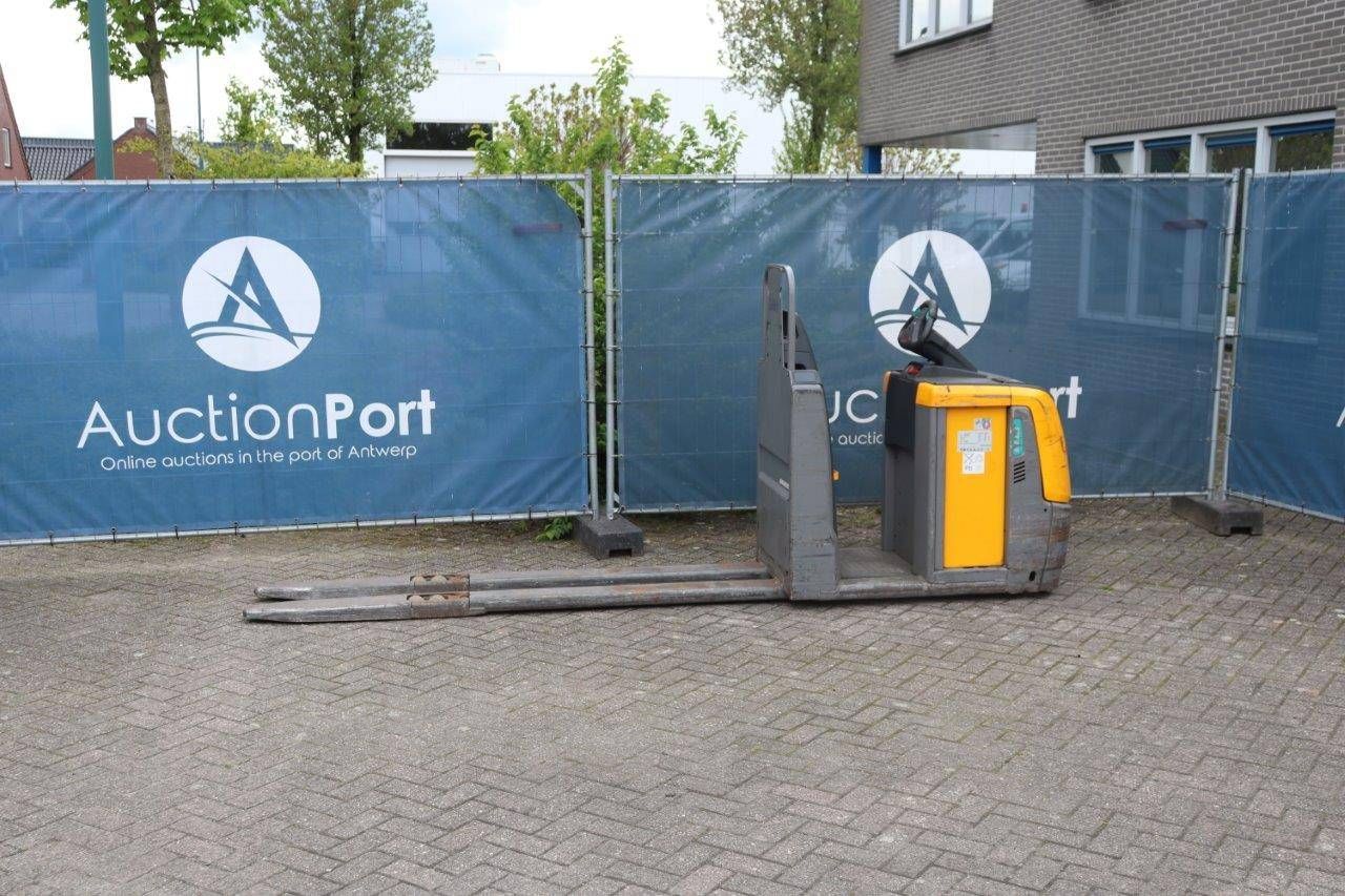 Pallet truck Jungheinrich ECE225 Electric 2500kg 2018
