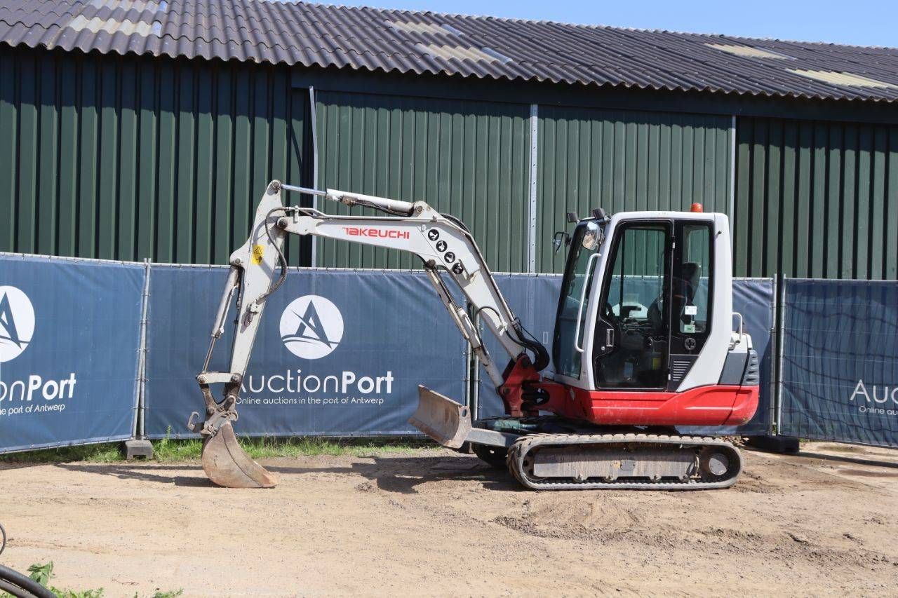 Crawler excavator Takeuchi TB235 Diesel 22kW 2014
