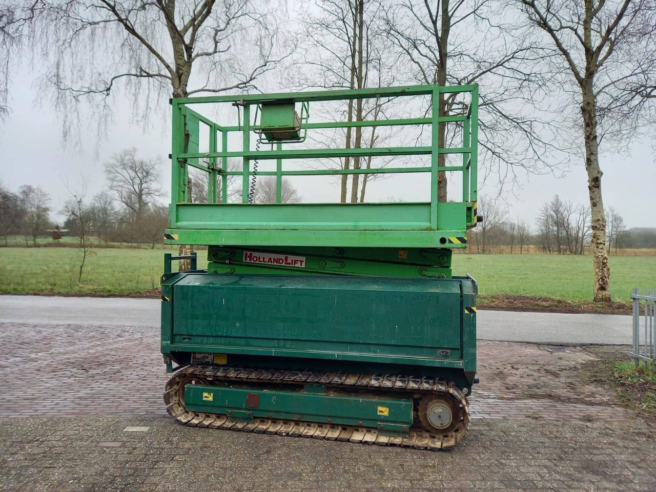 Scissor lift Holland Lift Diesel 7m