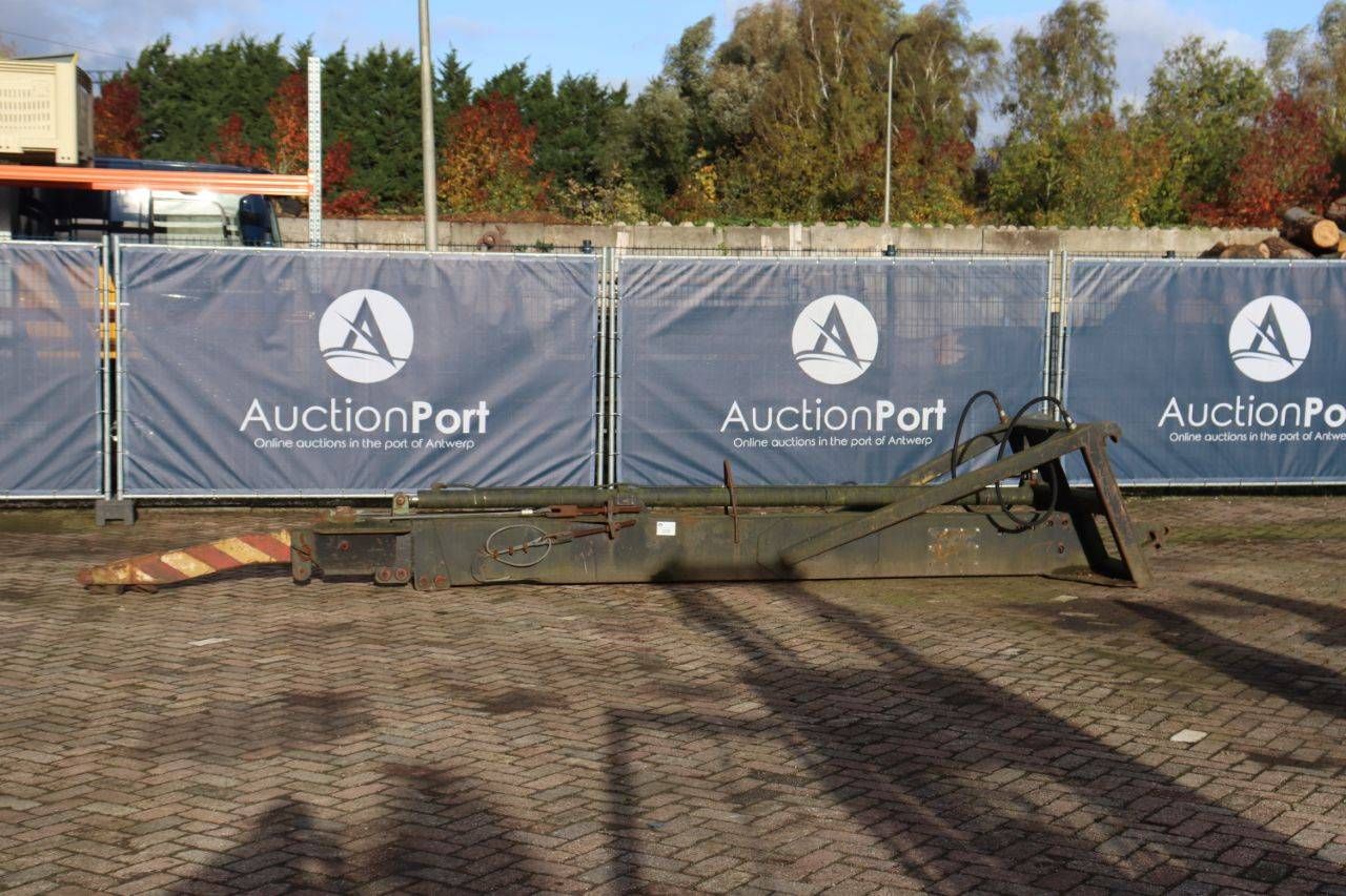 Volvo crane arm 