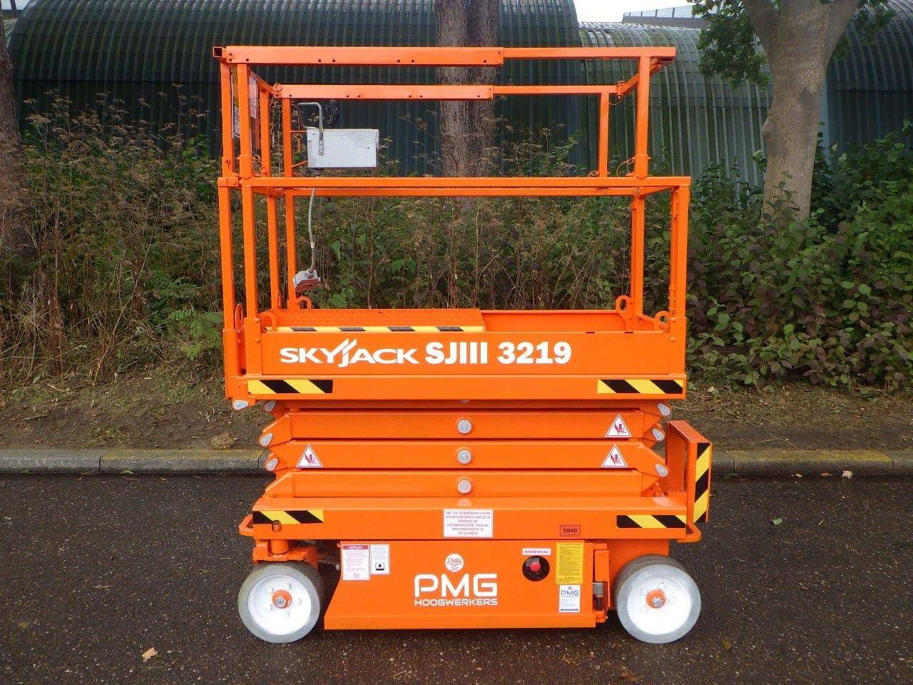 Scissor lift Skyjack SJ3219 Electric 7.81m 2014