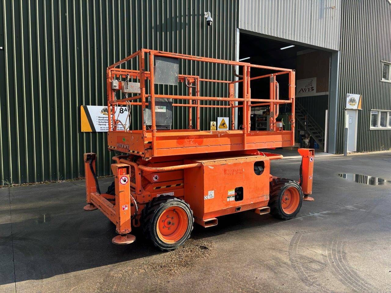 Scissor lift Skyjack SJ 6826RT Diesel 9.92m 2014