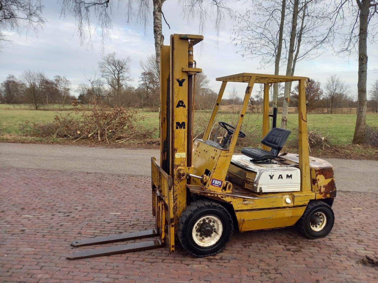 Forklift Yam FD25 Diesel 2500kg 4m 1989
