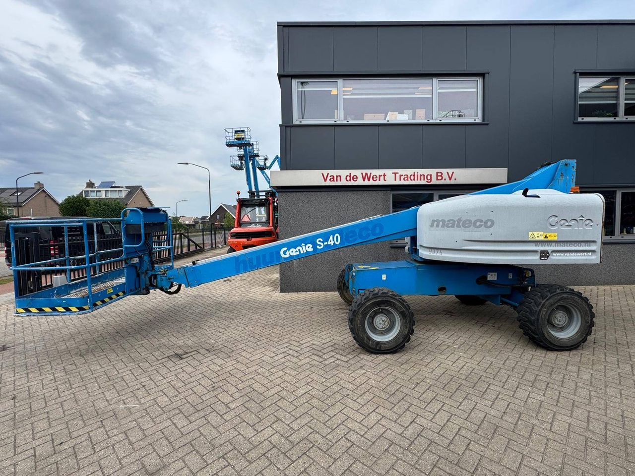 Piattaforma aerea telescopica Genie S-40 Diesel 227 kg 14,2 m 2015