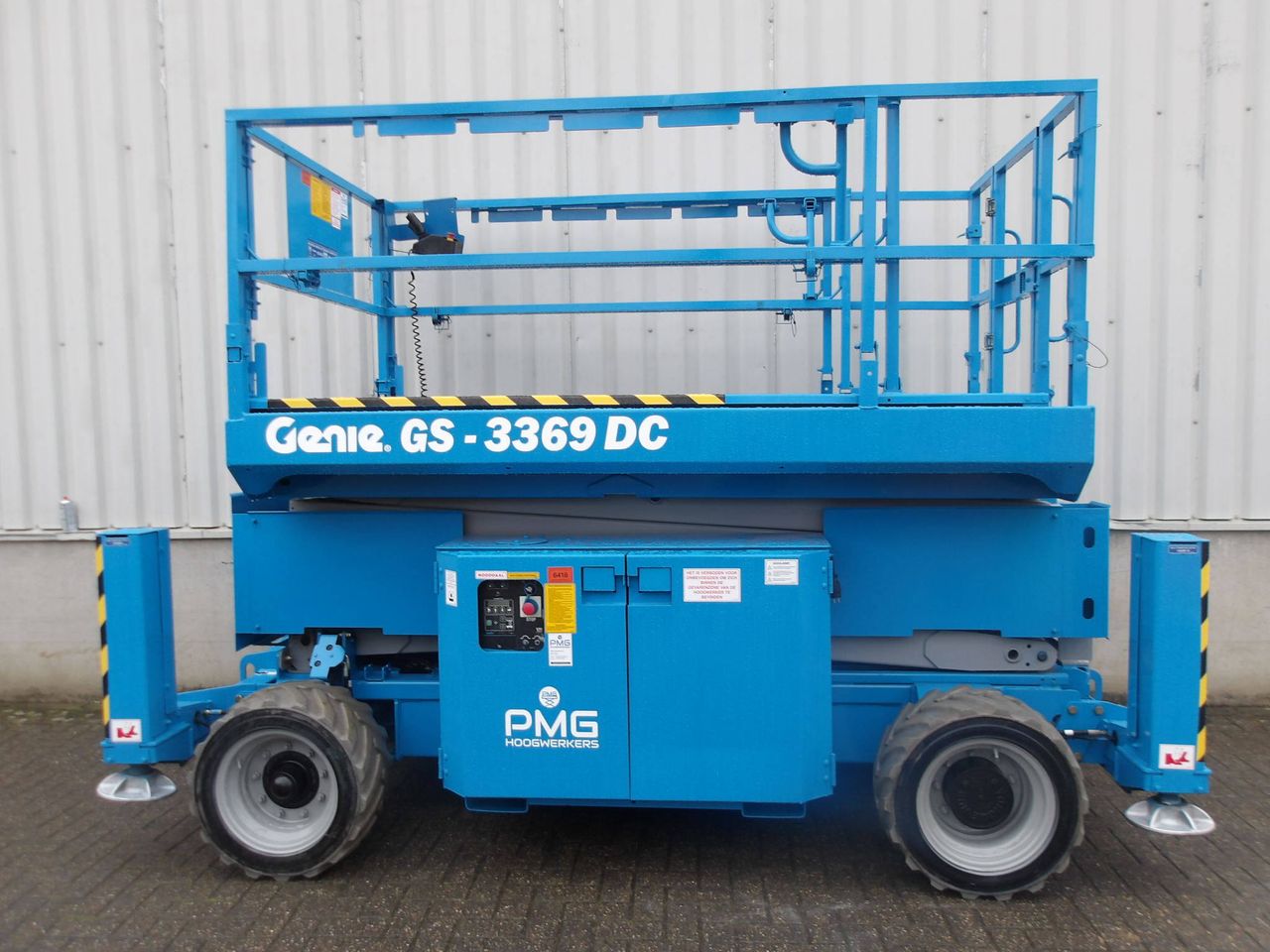 Scissor Lift Genie GS-3369DC 11.69m Electric 2013