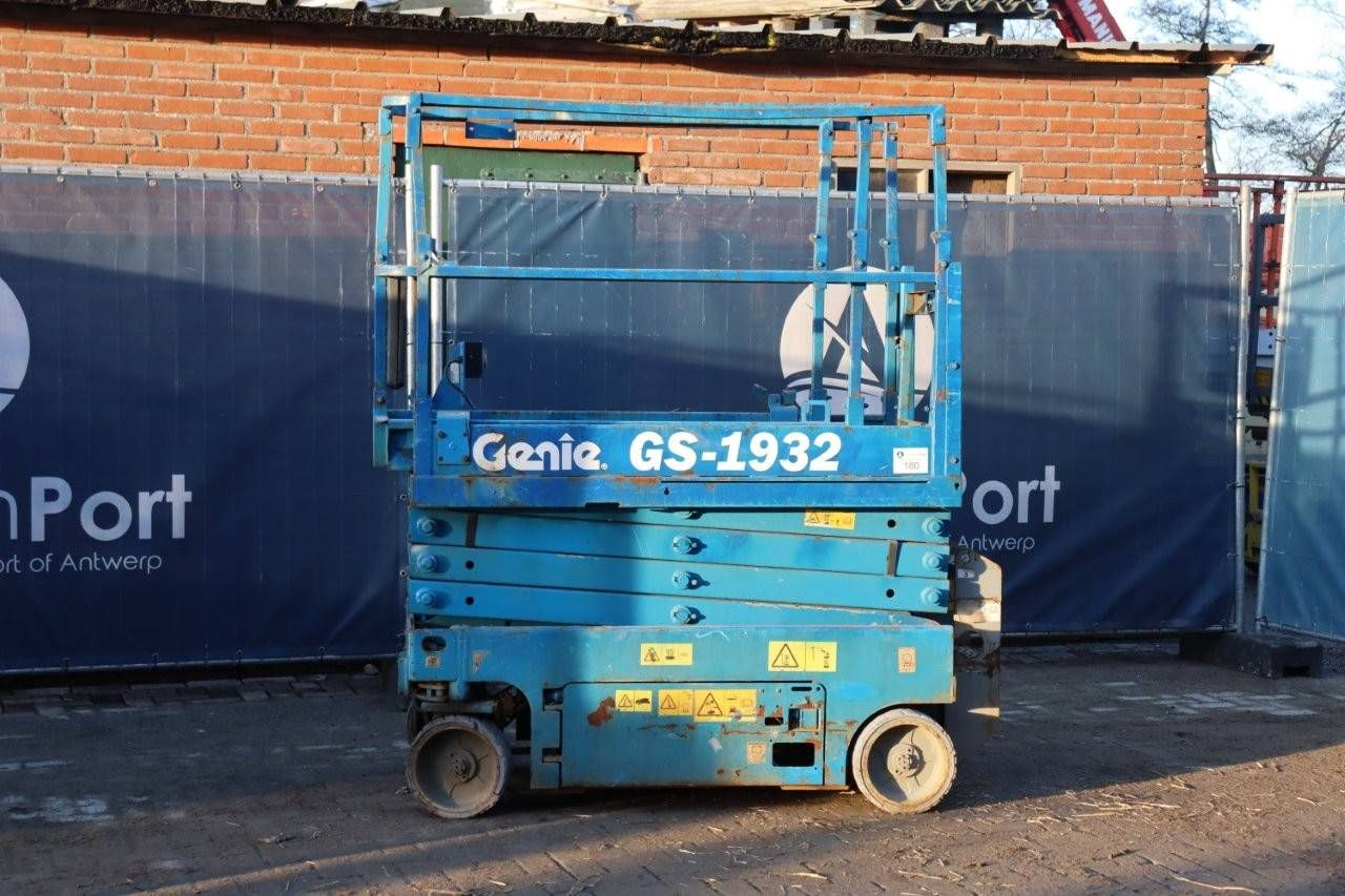 Scissor Lift Genie GS-1932 Electric 7.79m 2011