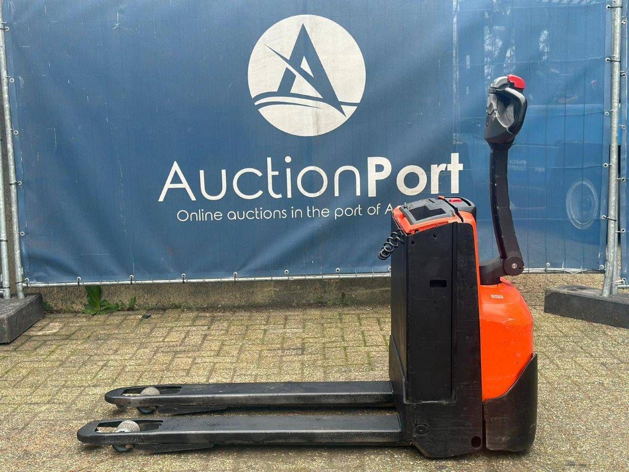 Pallet truck BT LWE140 Electric 1400kg