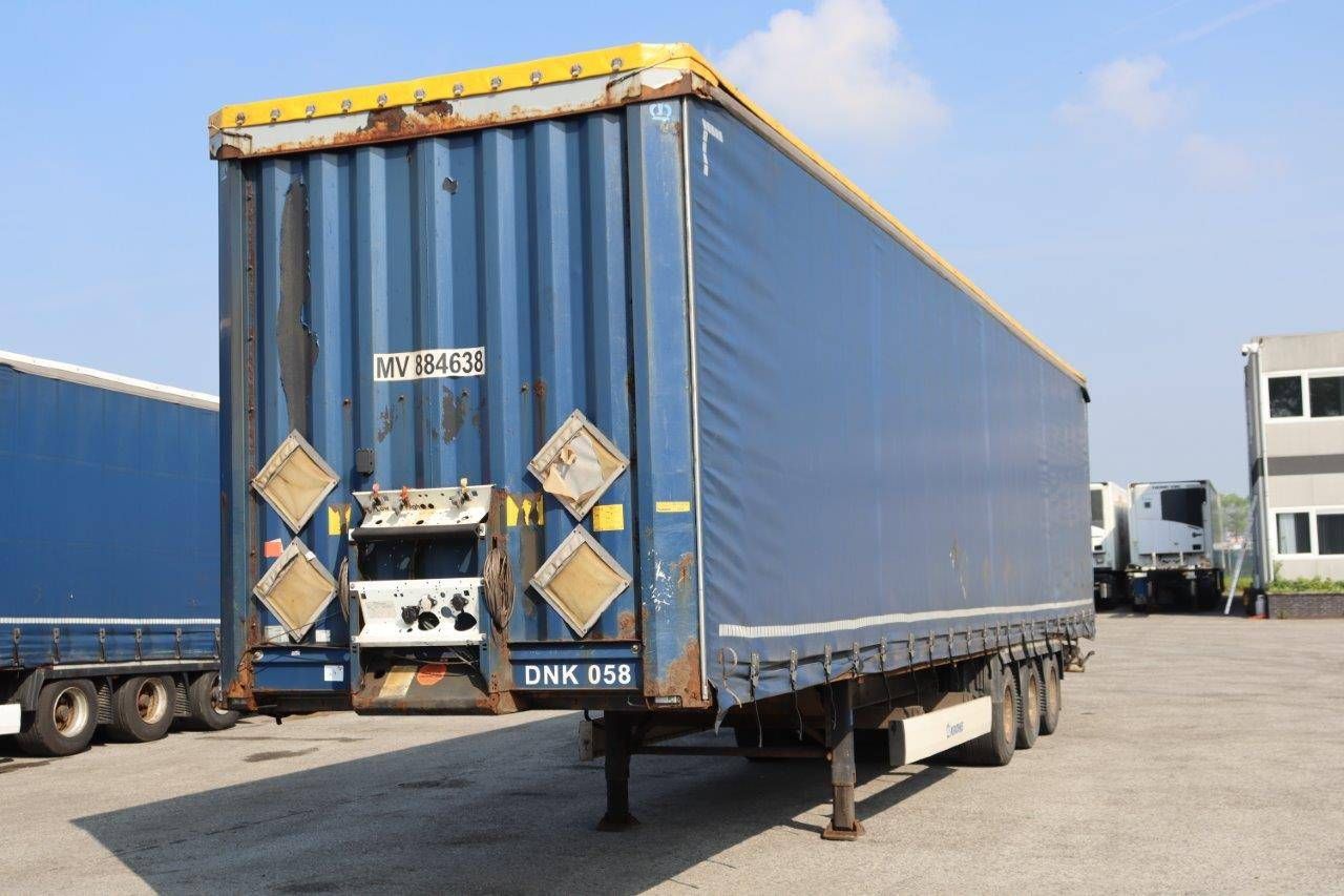 Curtainsider trailer Krone SD 2012