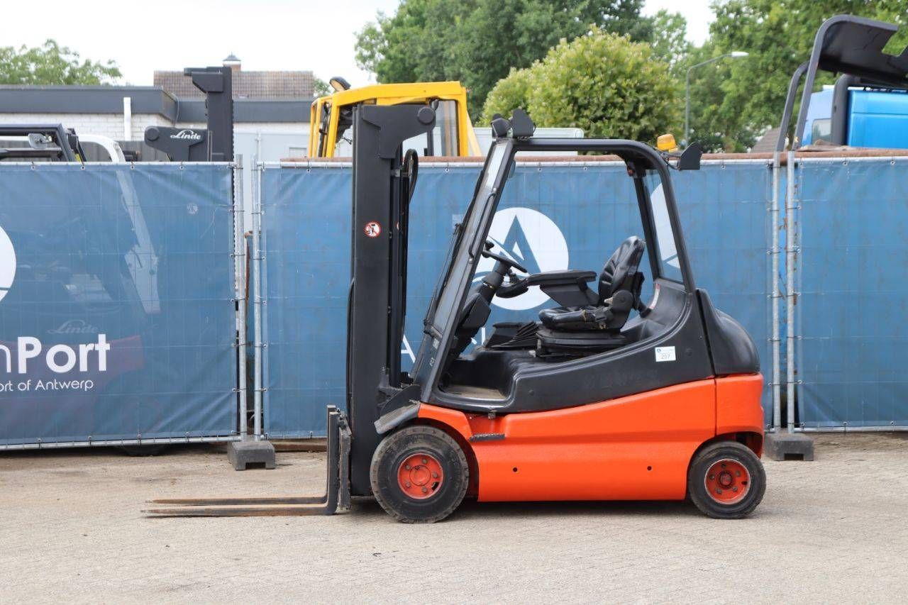 Forklift Linde E25/02 Electric 2500kg 4.8m 2006