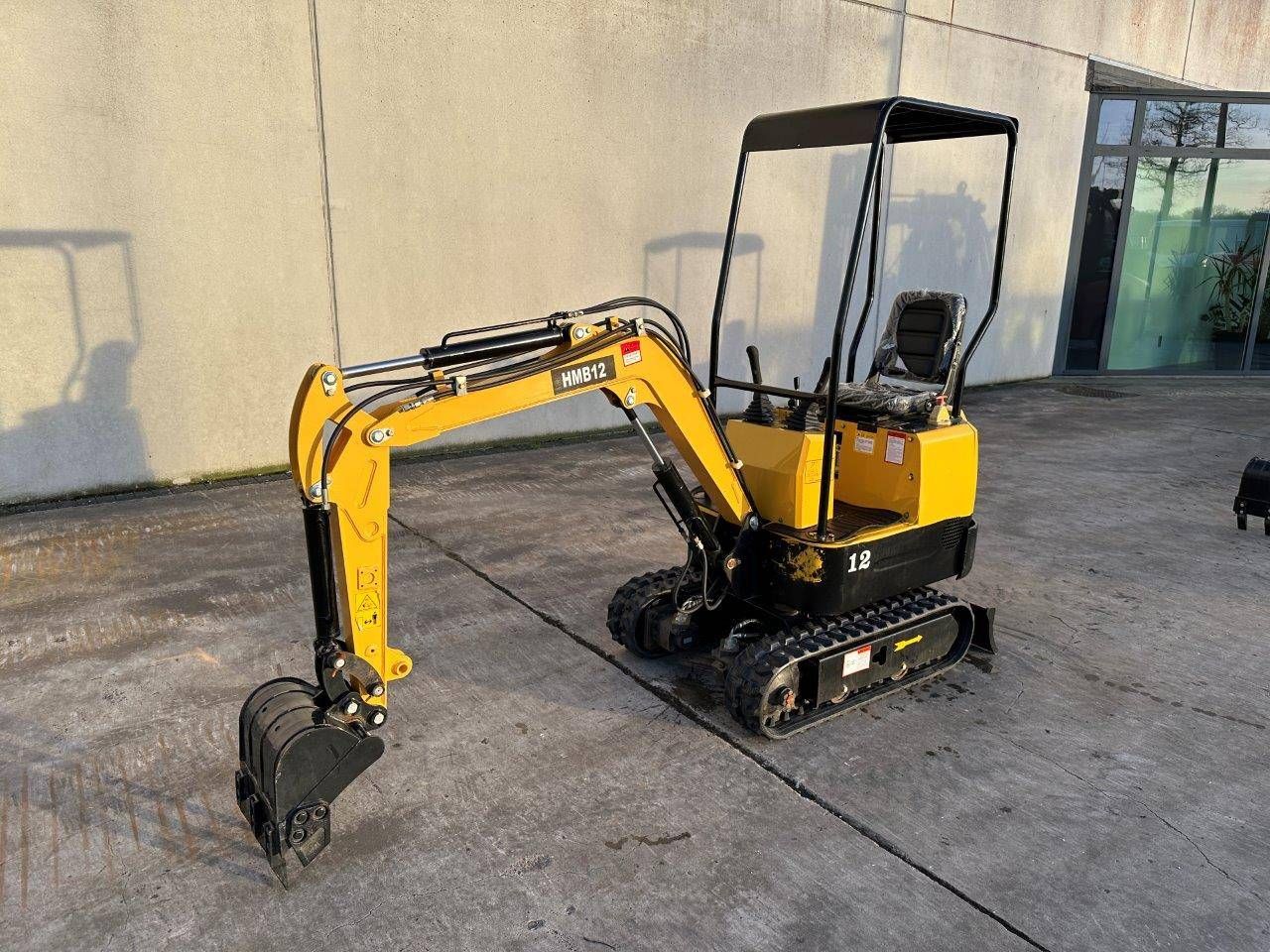 Mini digger HMB12 Diesel New