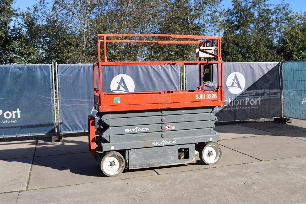 Scissor Lift Skyjack SJ3226 Electric 227kg 9.92m 2014