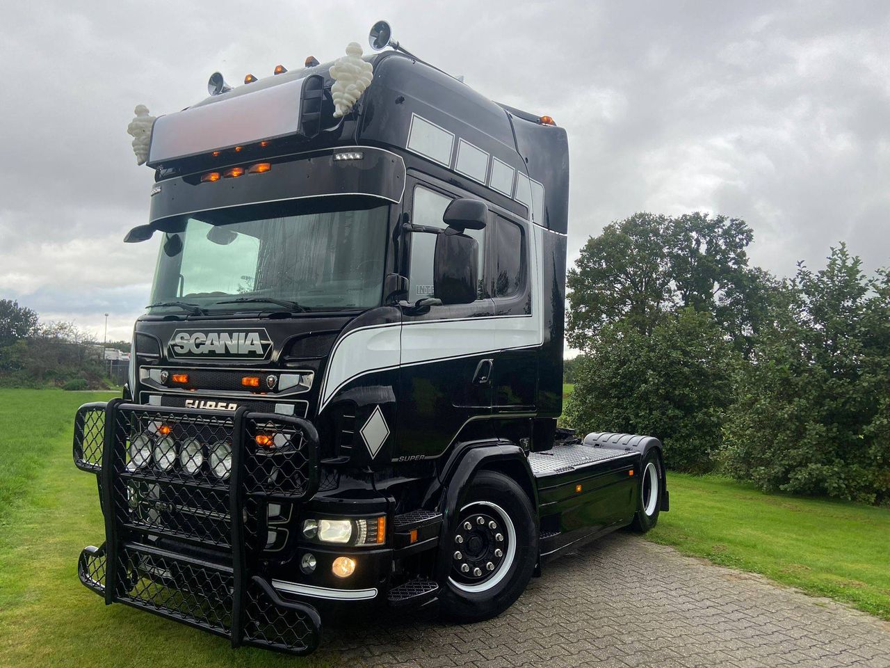 Chassis Cabin Scania R560 V8 Diesel 4x2