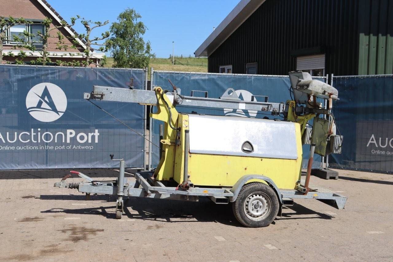 Light mast LT 3-110/4 Diesel 2006