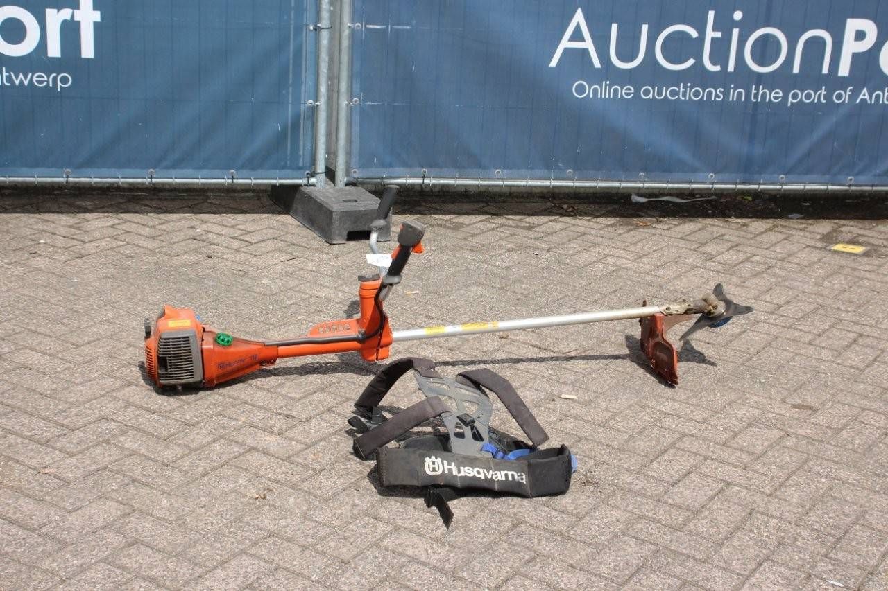Husqvarna Petrol Brushcutter with Carrier