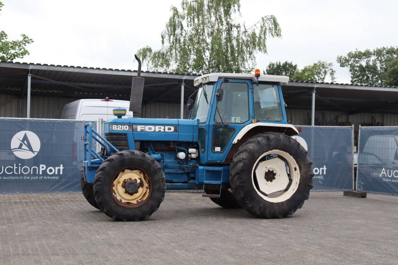 Tractor Ford 8210-DT-F0C Diesel 115hp