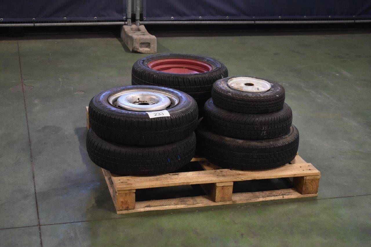 Used tires with rim
