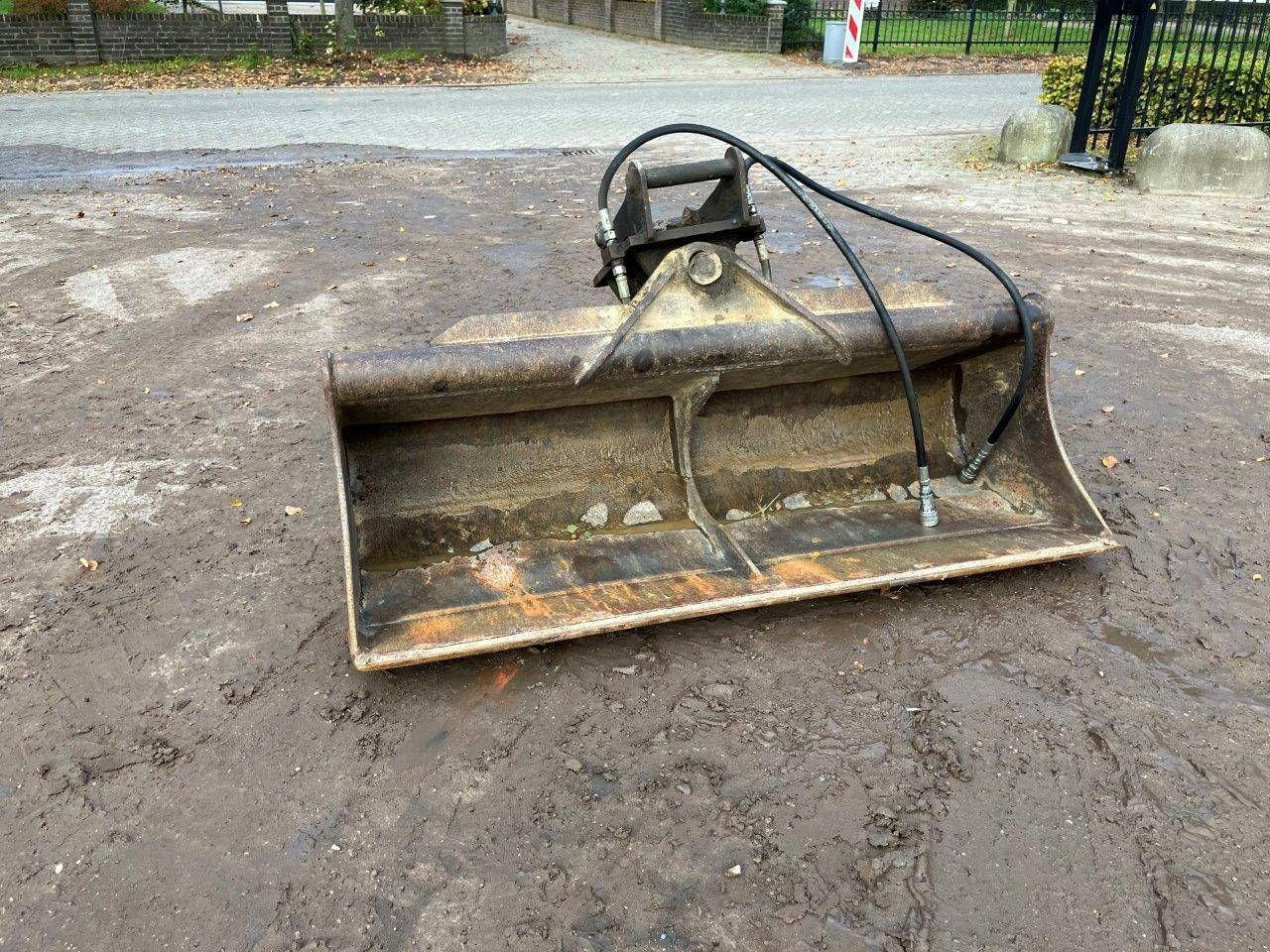 Tilting container S40 160cm