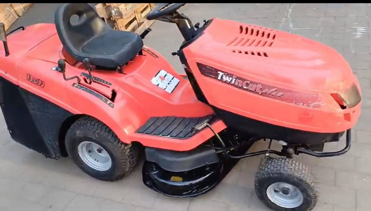 Twincut Petrol Riding Mower (Margin)