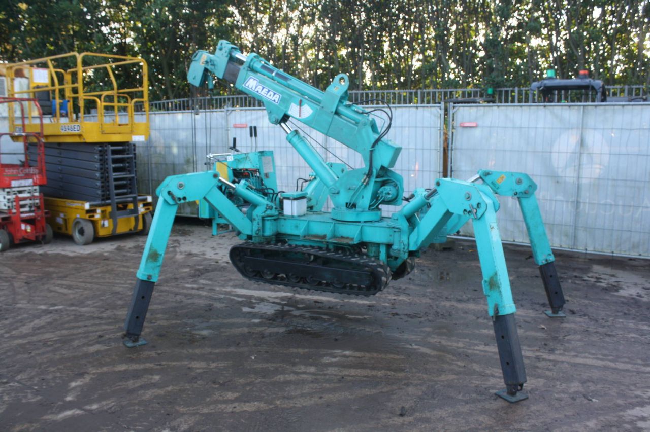 Hijskraan Maeda CC266R0 Benzine 2600kg 2008
