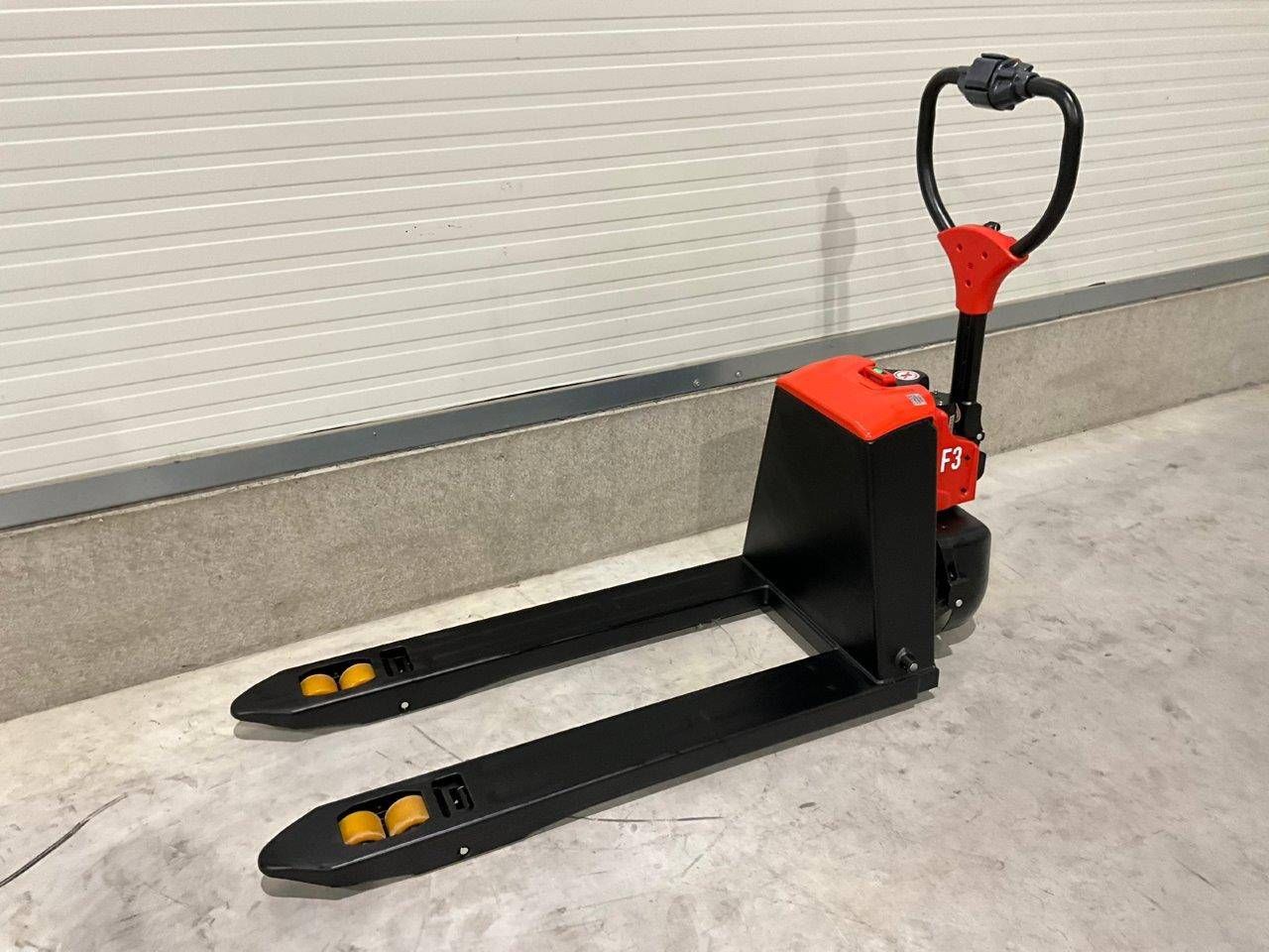 Pallet truck EP F3 Electric 1500kg New 4 pieces in crate