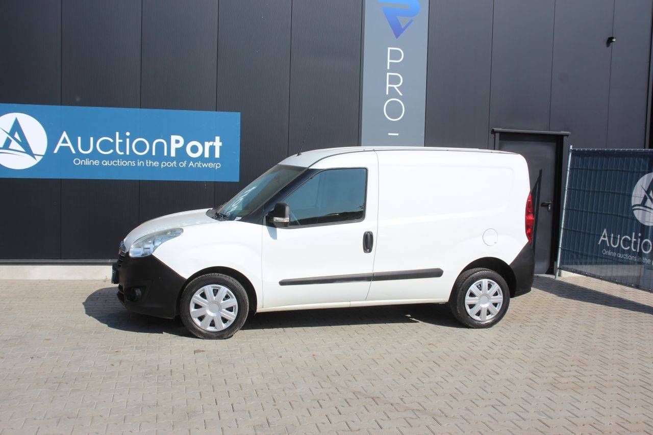 Bestelwagen Opel Combo 20 CDTI Diesel 135pk 2013