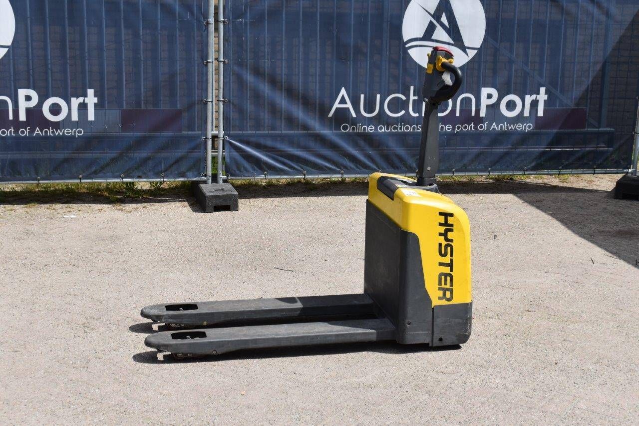 Pallet truck Hyster