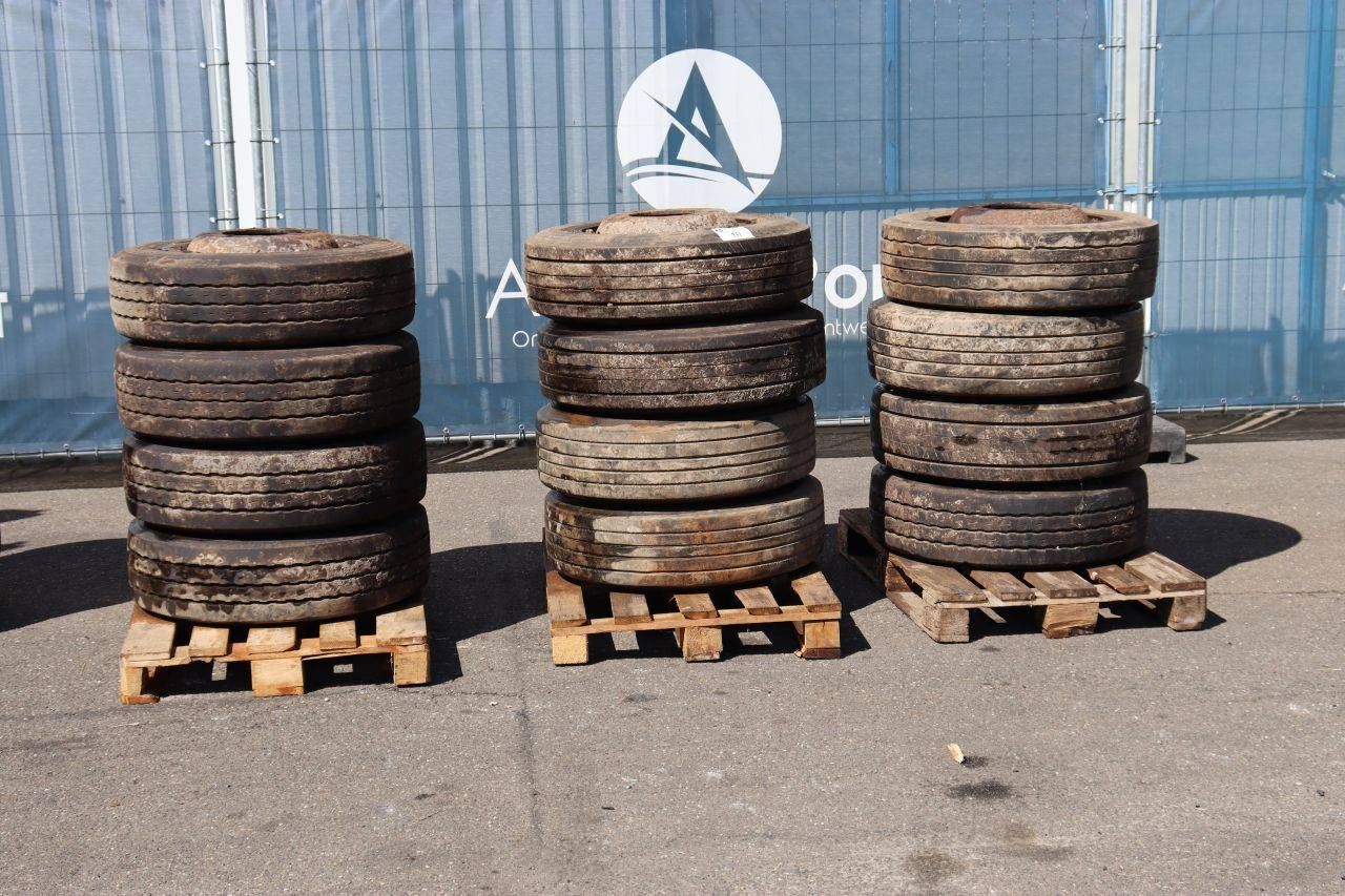 Batch of tires on rims 12 pieces (Margin)