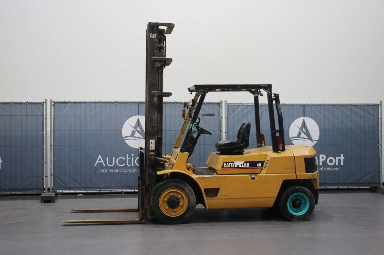 Forklift Caterpillar DP40 Diesel 4000kg 4m